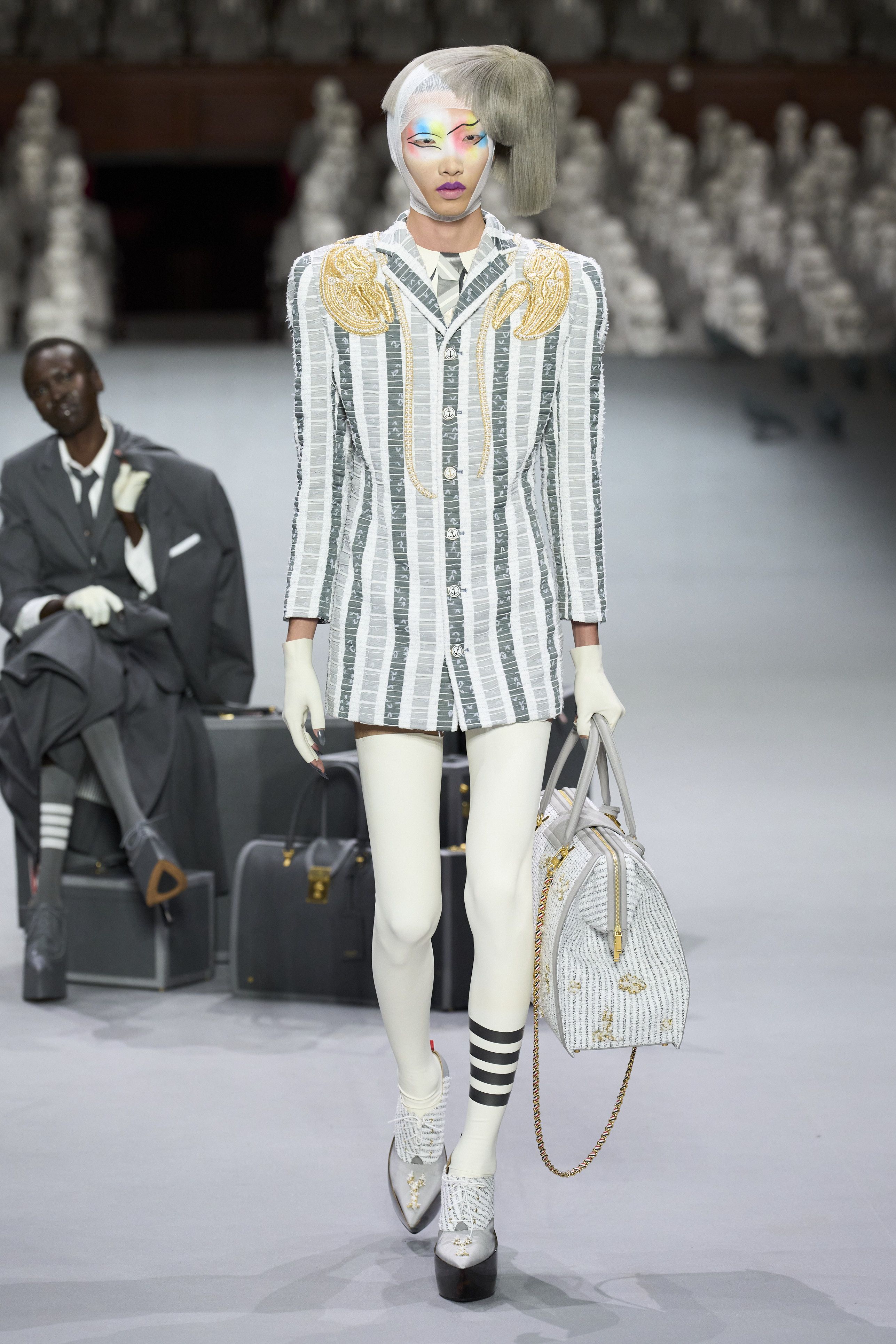 トム ブラウン(THOM BROWNE)」の2023-24秋冬オートクチュール トム ブラウン(THOM BROWNE)」の2023-24秋冬オートクチュール
