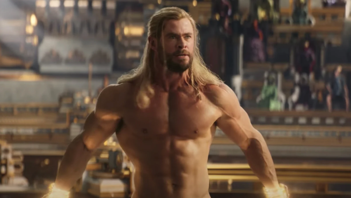 Thor 4 Set Photo Shows Chris Hemsworth's Massive Muscles & Korg Return