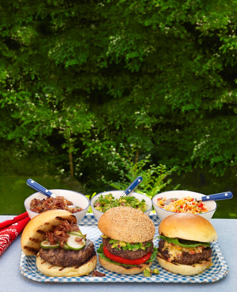 clinton burger with bacon jam