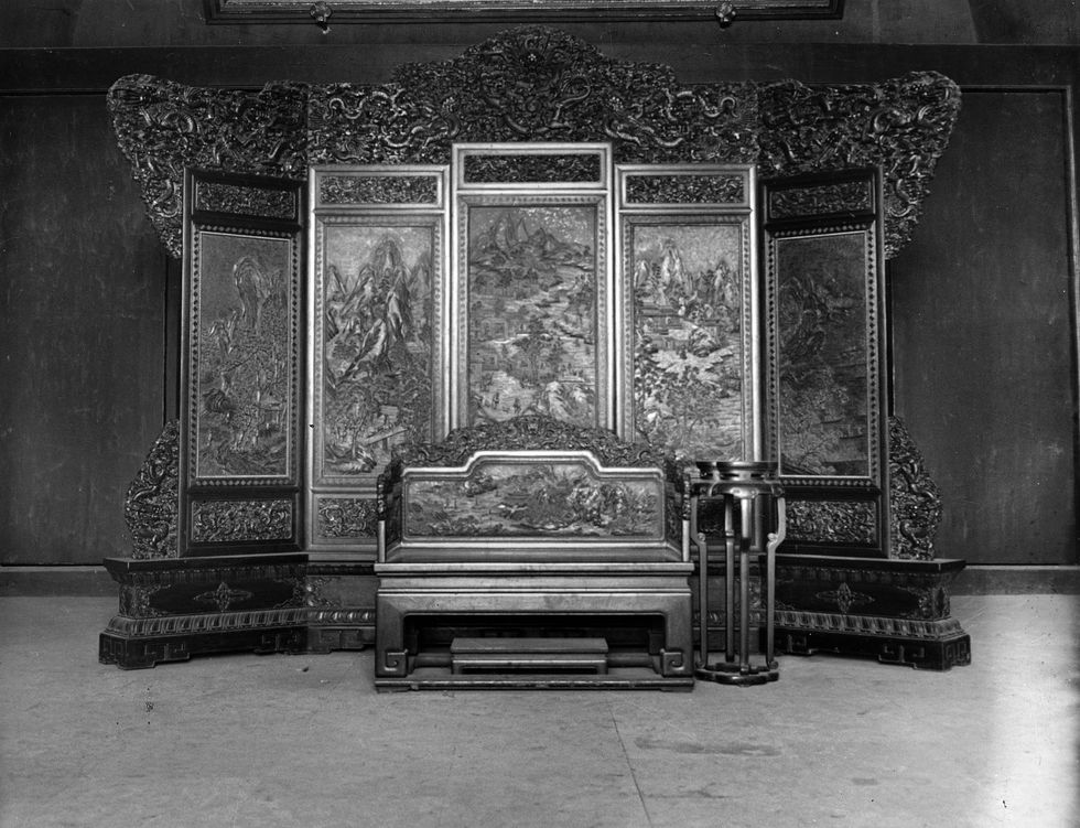 throne of the china emperor in the ban city, in be