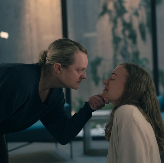 the handmaid’s tale    “home”   episode 407    june struggles with her newfound freedom, reuniting with loved ones and confronting her nemesis, serena june elisabeth moss and serena waterford yvonne strahovski, shown photo by sophie giraudhulu