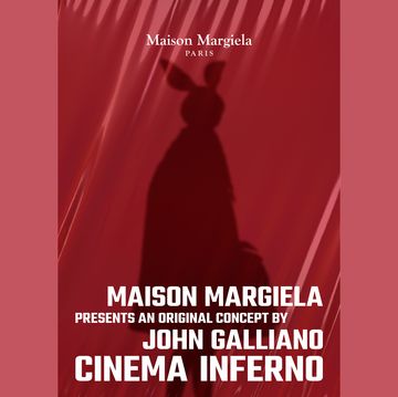 「メゾン マルジェラ」が大規模インスタレーション“シネマ・インフェルノ”を開催！