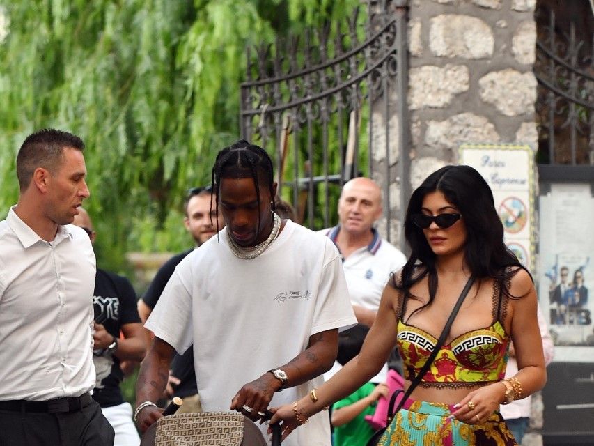 What to Wear in Italy on Vacation, According to Kylie Jenner