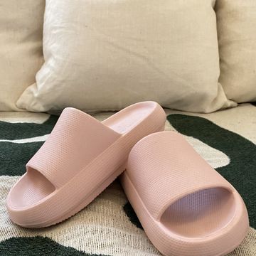 pillow slides cloud slides jslide squeezey slide sandals