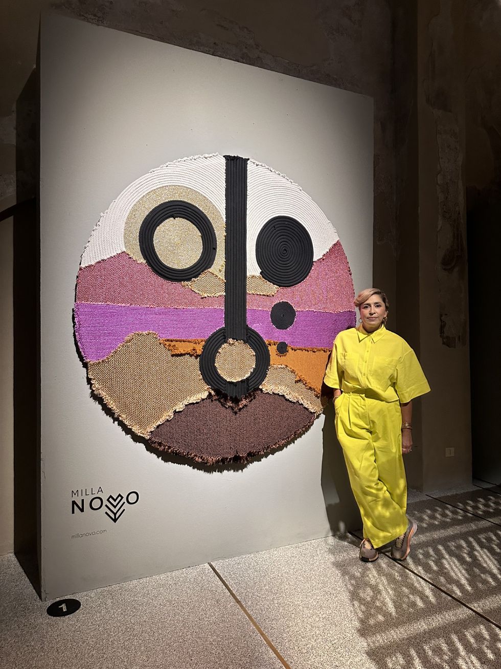 milla nova wandkleed gemaakt van left overs van haar textiele kunstwerken