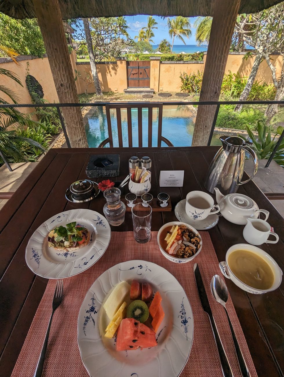 breakfast at oberoi beach resort, mauritius