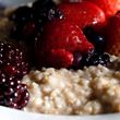 oatmeal for breakfast helps you eat fewer calories later in the day
