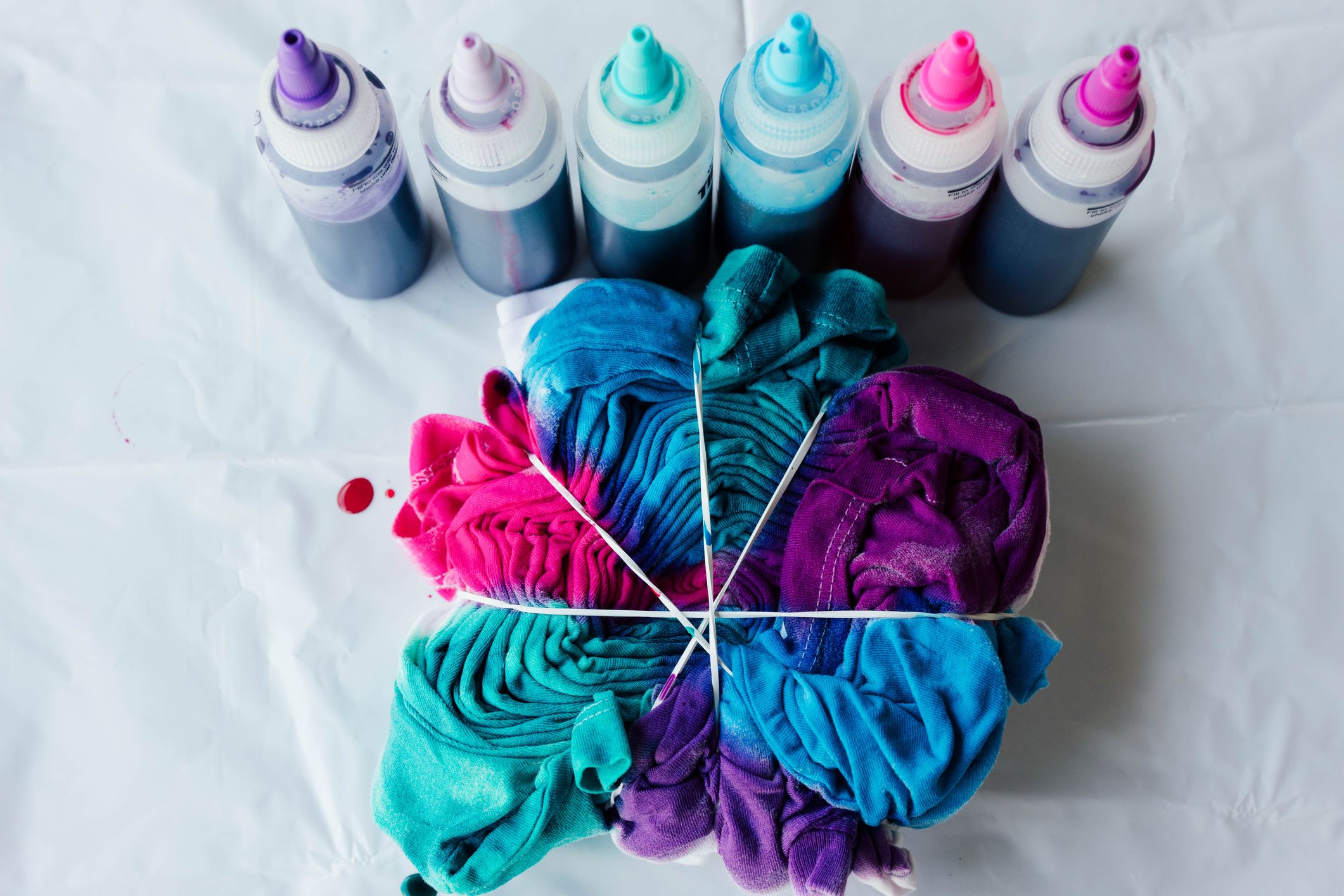 11 Ways to Tie Dye - wikiHow