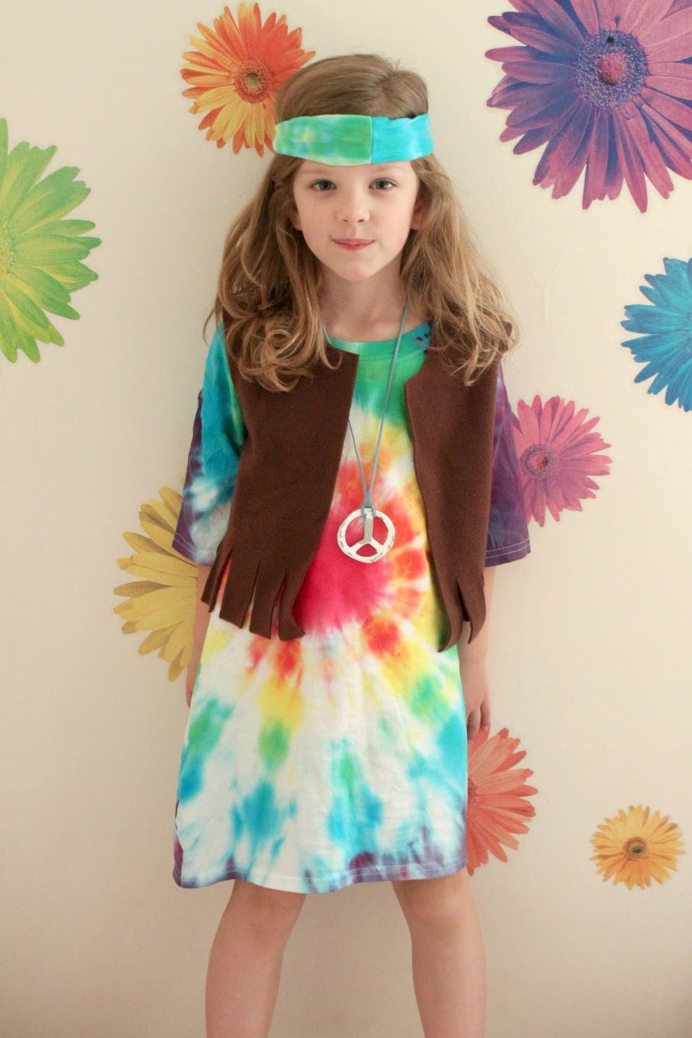 How to DIY Hippie Costume 15+ Ideas - Lana Mango
