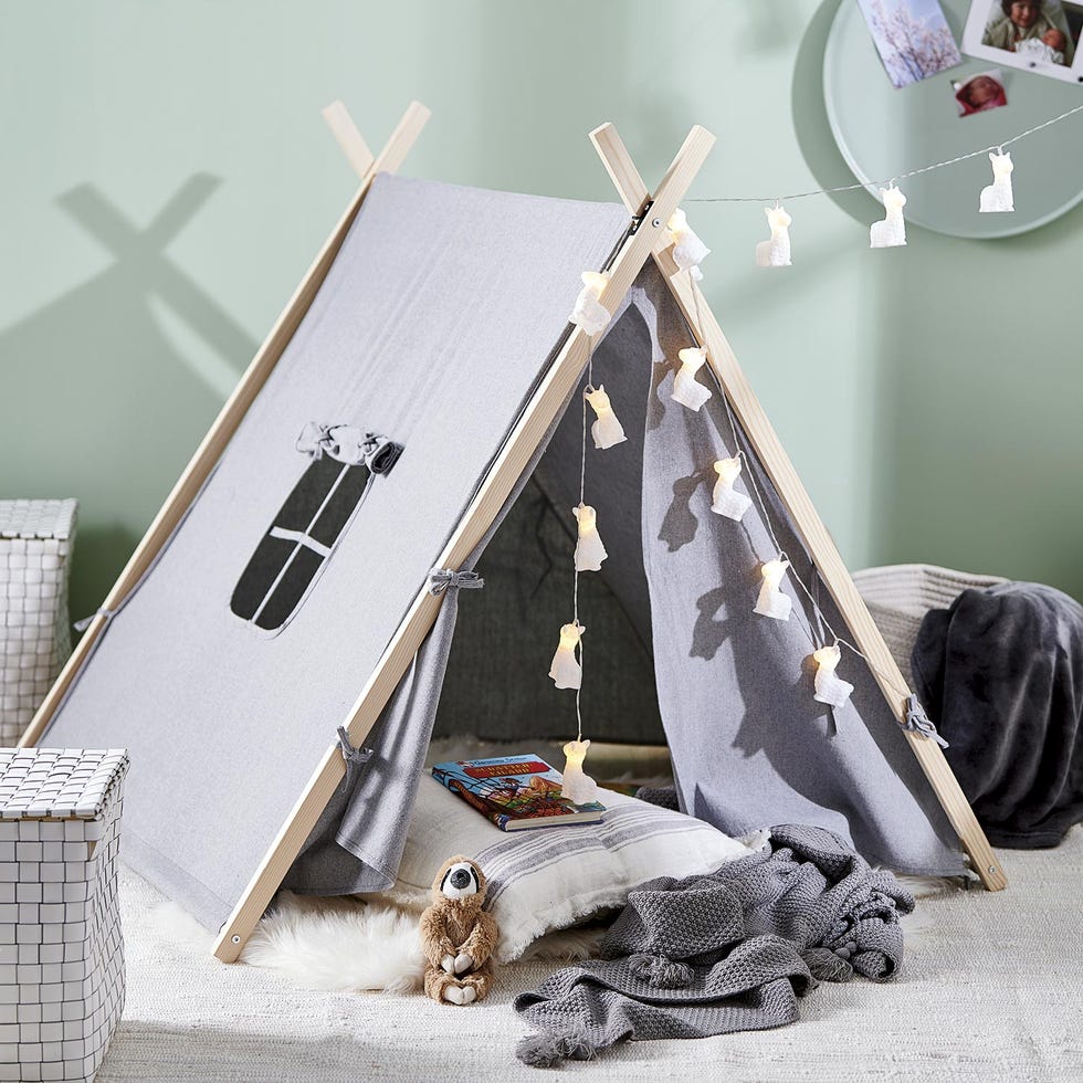 Tipi de tela, para el dormitorio infantil, de Casa