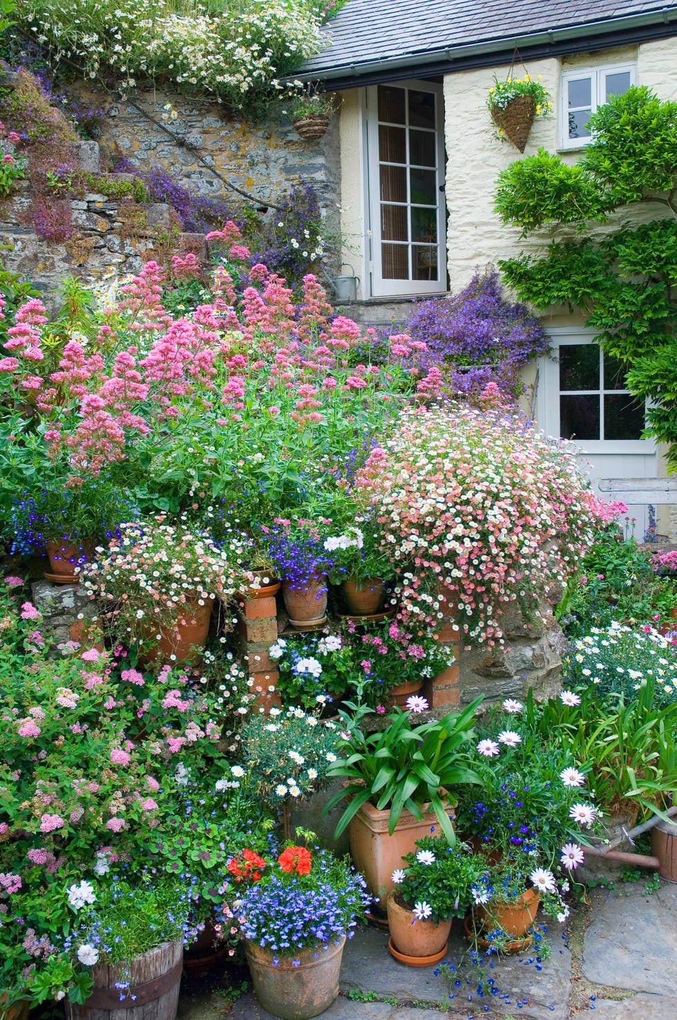 14 Raised Garden Bed Ideas to Elevate Your Yard