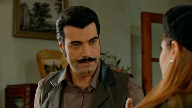 züleyha descubrió que su esposo engañó y abandonó a hülya gümüsoglü para casarse con otra mujer