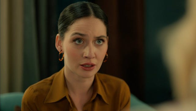 betül trata de ganarse la confianza de Çolak, mientas que mehmet le encarga una misión a vahap y este último protagoniza un fuerte enfrentamiento con fikret