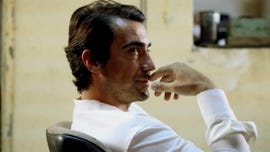 hakan idea un plan para hablar con mahmut y descubrir a la persona que disparó a züleyha
