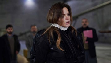 züleyha es raptada como parte de un plan de Çolak, que se sale de control y termina con una nueva muerte