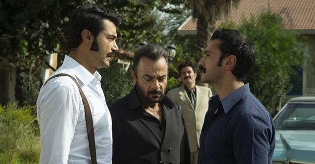 demir se enfrenta a yilmaz al saber que este quiere provocarle al convertirse en su nuevo vecino
