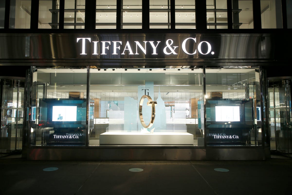 Por qué y para qué LVMH compra Tiffany