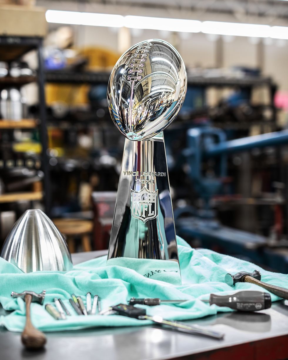 vince lombardi super bowl trophy by tiffany