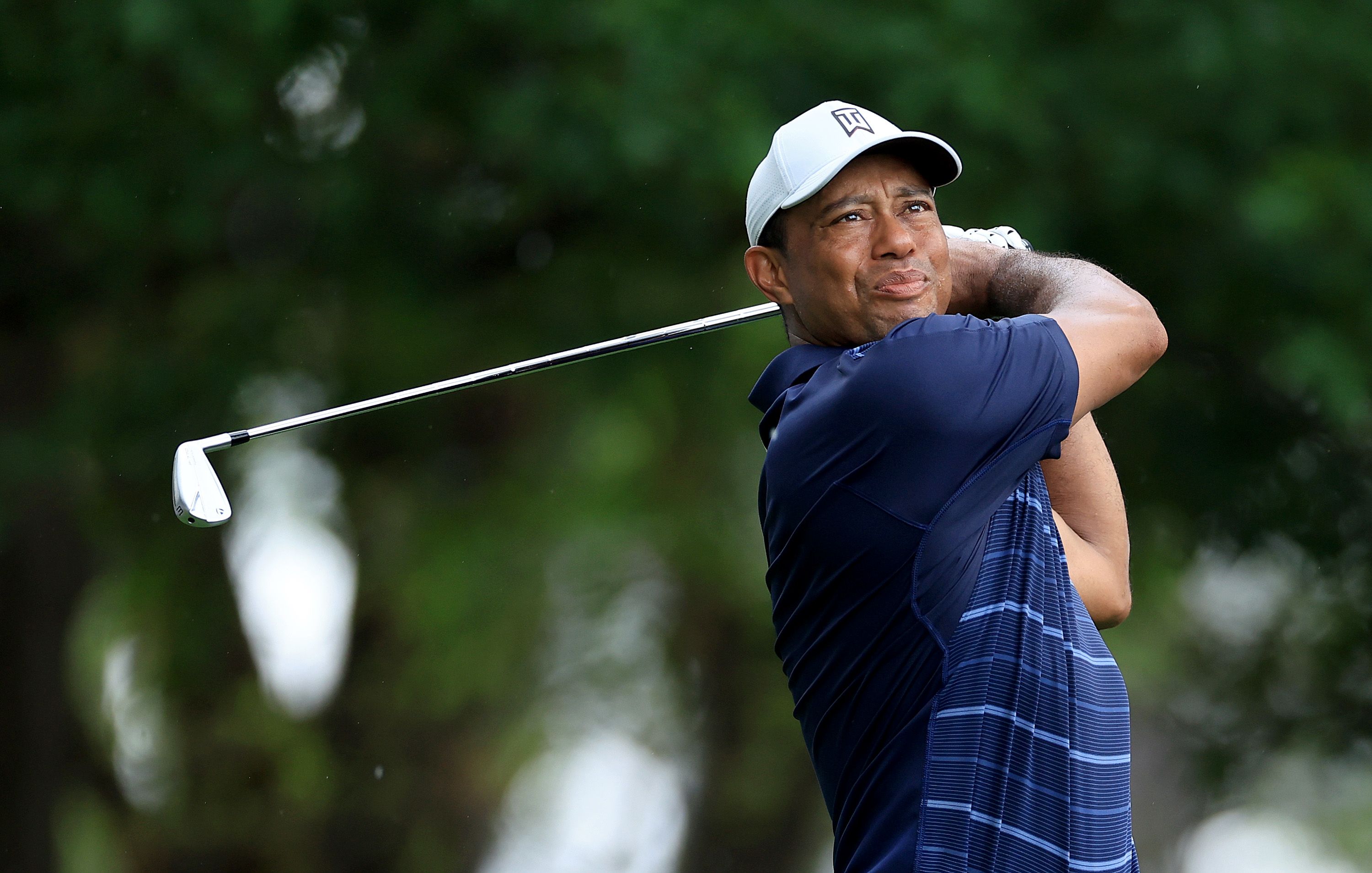 Tiger Woods: Biography, Golfer, Professional Athlete