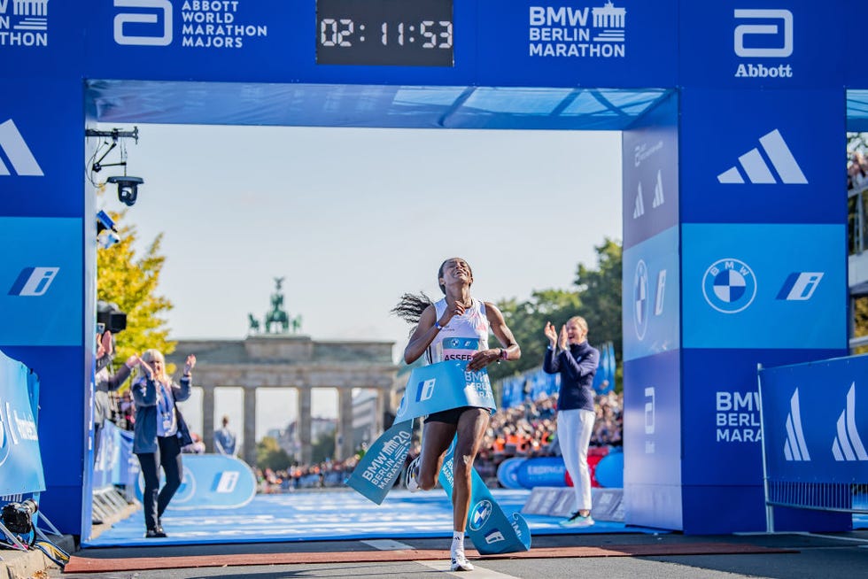 tigist assefa tras ganas el maratón de berlín 2023