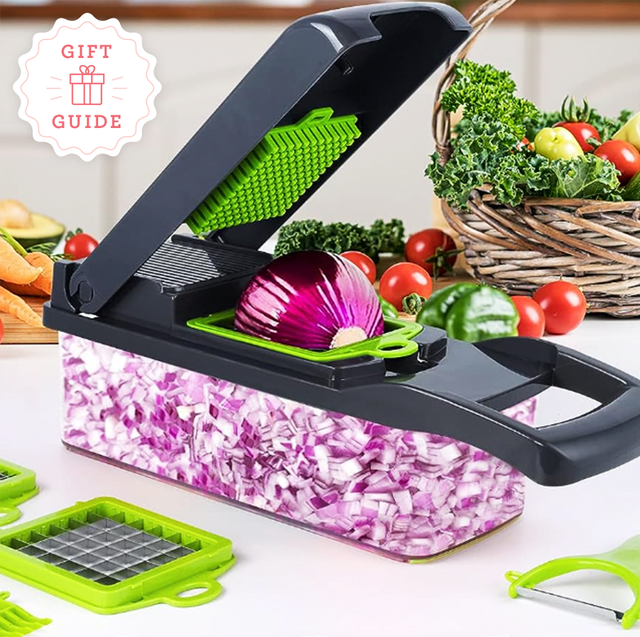 16 Best Kitchen Gifts for Moms Who Love to Cook (2023)