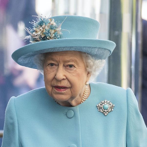 Queen's handbag: How she used it to give secret signals
