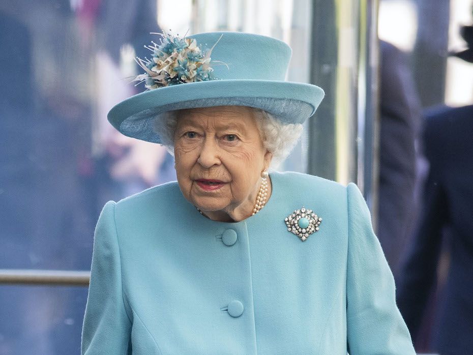 Queen carries unusual item in handbag as 'throwback to her girl guide  days', says expert, Royal, News
