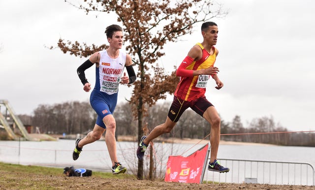 Oumaiz durante el Europeo de Cross de Tillburg