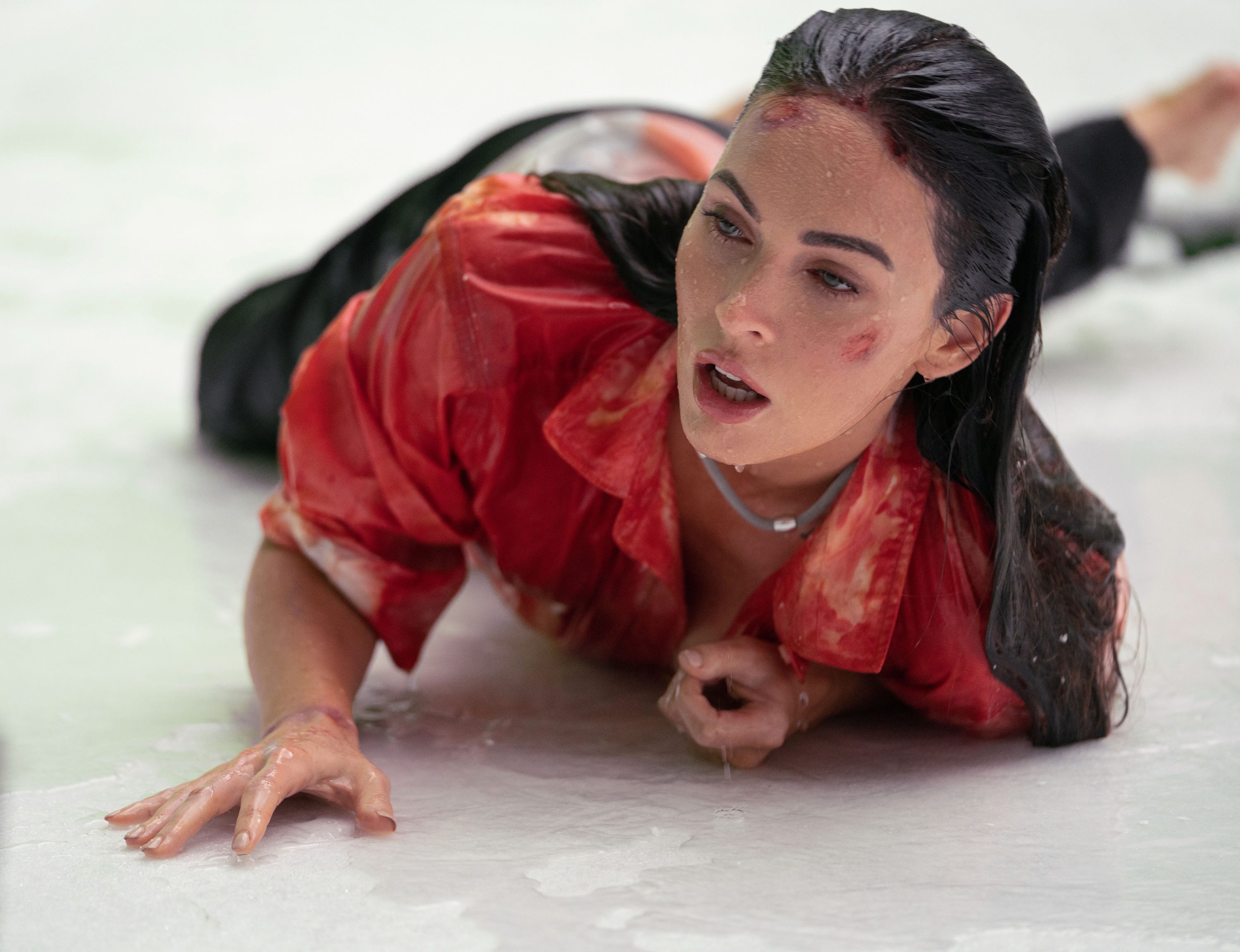 https://hips.hearstapps.com/hmg-prod/images/till-death-movie-megan-fox-1633087269.jpg?crop=1xw:0.732421875xh;center,top