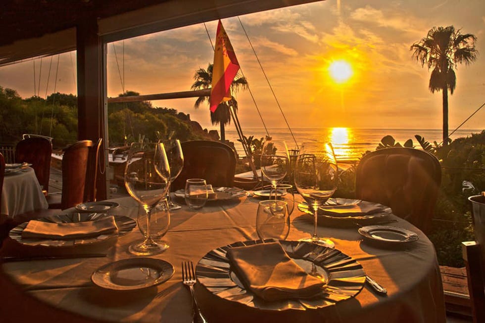 restaurante timón de roche en conil, cádiz