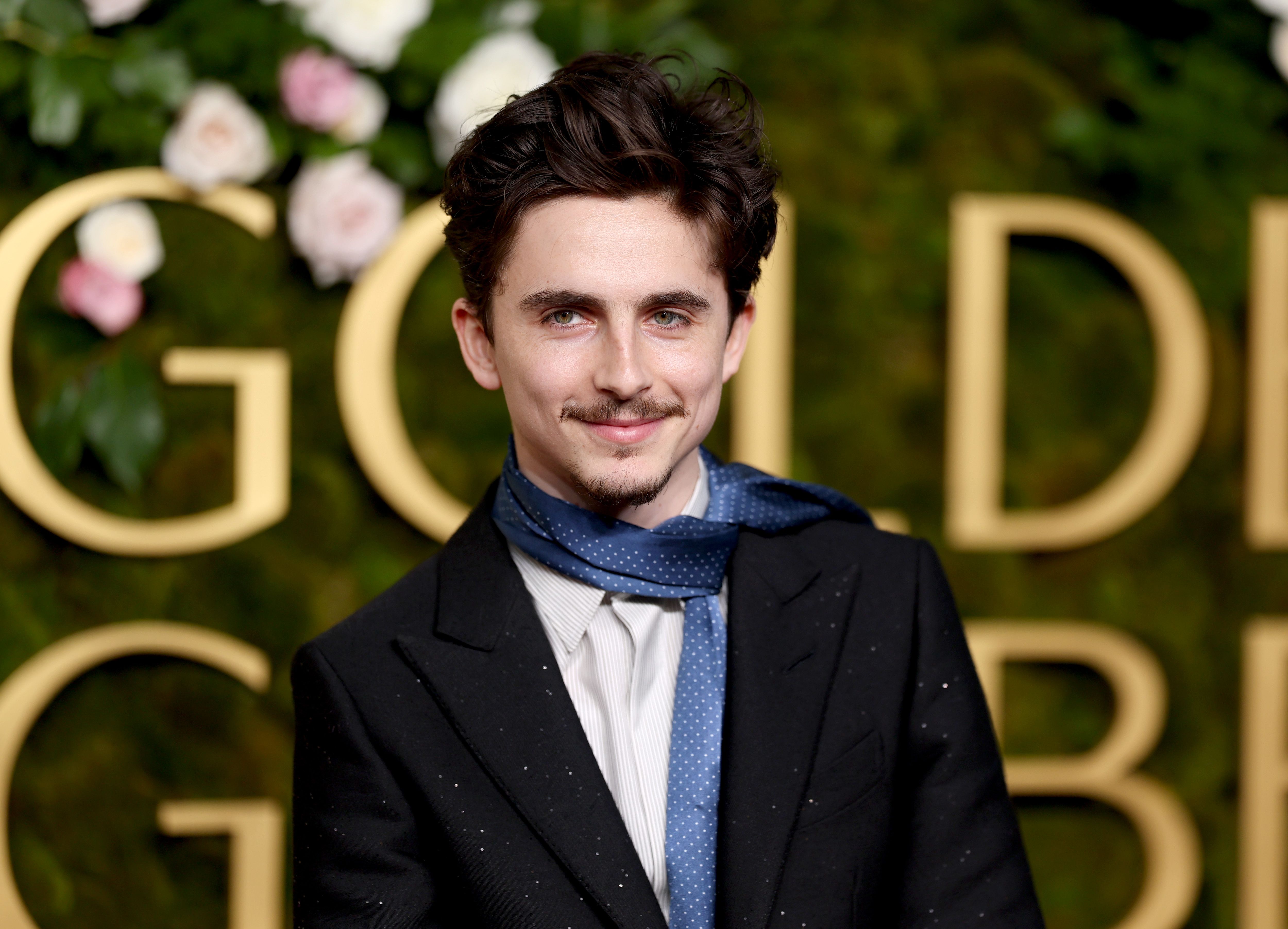 Timothée Chalamet Ditches His Tie for a Scarf at the 2025 Golden Globes