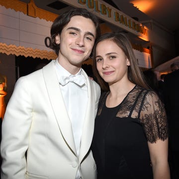 timothee chalamet e la sorella pauline chalamet hollywood, ca march 04 timothee chalamet l and pauline chalamet attend the 90th annual academy awards governors ball at hollywood highland center on march 4, 2018 in hollywood, california photo by kevork djanseziangetty images