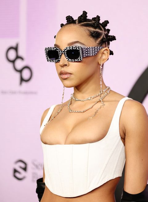 2022 american music awards arrivals
