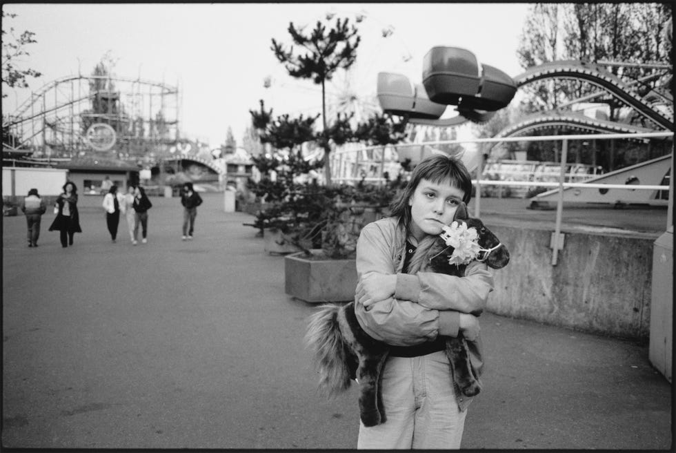 Photograph, Black-and-white, People, Monochrome, Snapshot, Monochrome photography, Photography, Standing, Child, Street, 