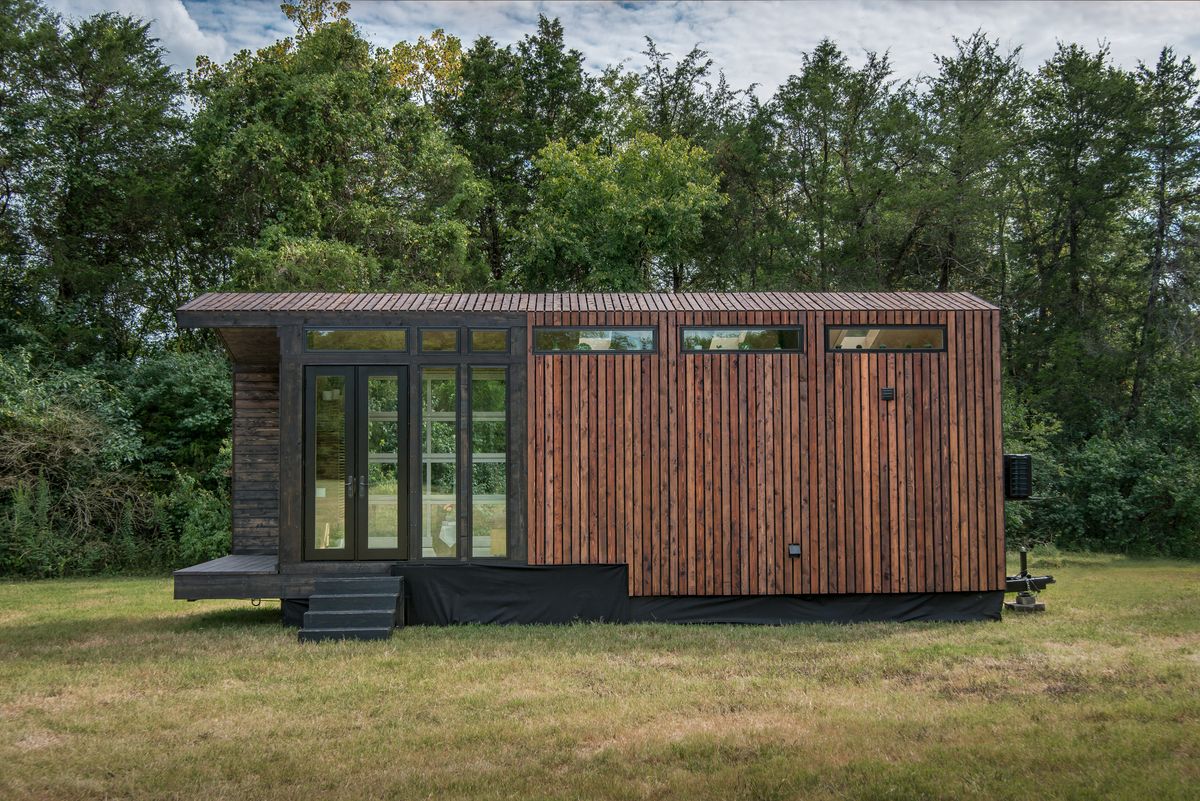 modern farmhouse tiny home