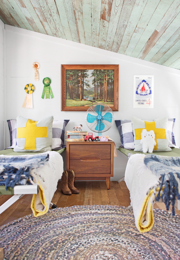Tiny Homes Cabin Interior 1562016408 ?crop=1xw 1xh;center,top&resize=980 *