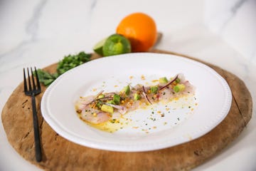 tiradito de lubina, por foodtropia