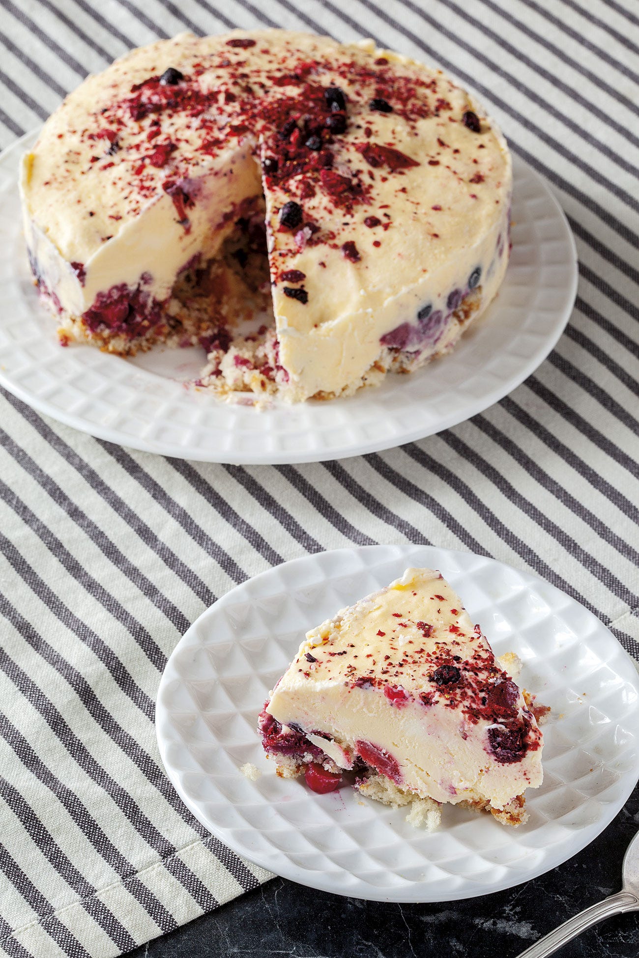 tiramisú de frutos rojos
