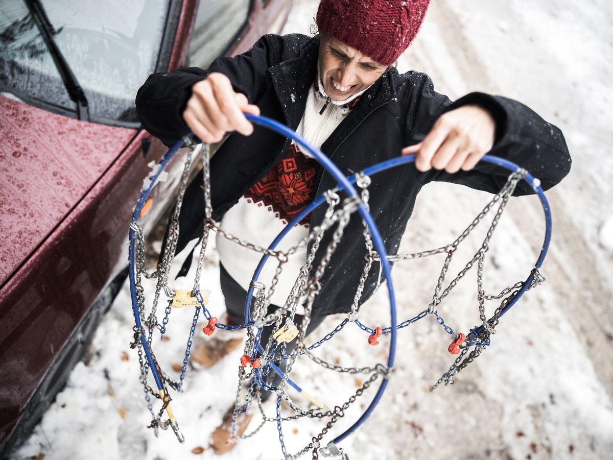 Cómo poner cadenas de nieve en el coche
