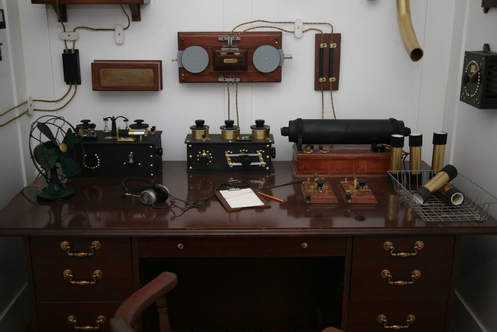 the ﻿titanic﻿'s marconi telegraph