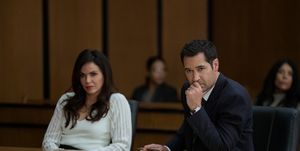 he lincoln lawyer l to r lana parilla as lisa trammell, manuel garcia rulfo as mickey haller in episode 205 of the lincoln lawyer cr lara solankinetflix © 2023