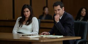 he lincoln lawyer l to r lana parilla as lisa trammell, manuel garcia rulfo as mickey haller in episode 205 of the lincoln lawyer cr lara solankinetflix © 2023