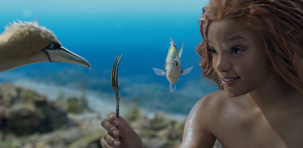 l r scuttle voiced by awkwafina, flounder voiced by jacob tremblay, and halle bailey as ariel in disney's live action the little mermaid photo courtesy of disney © 2023 disney enterprises, inc all rights reserved