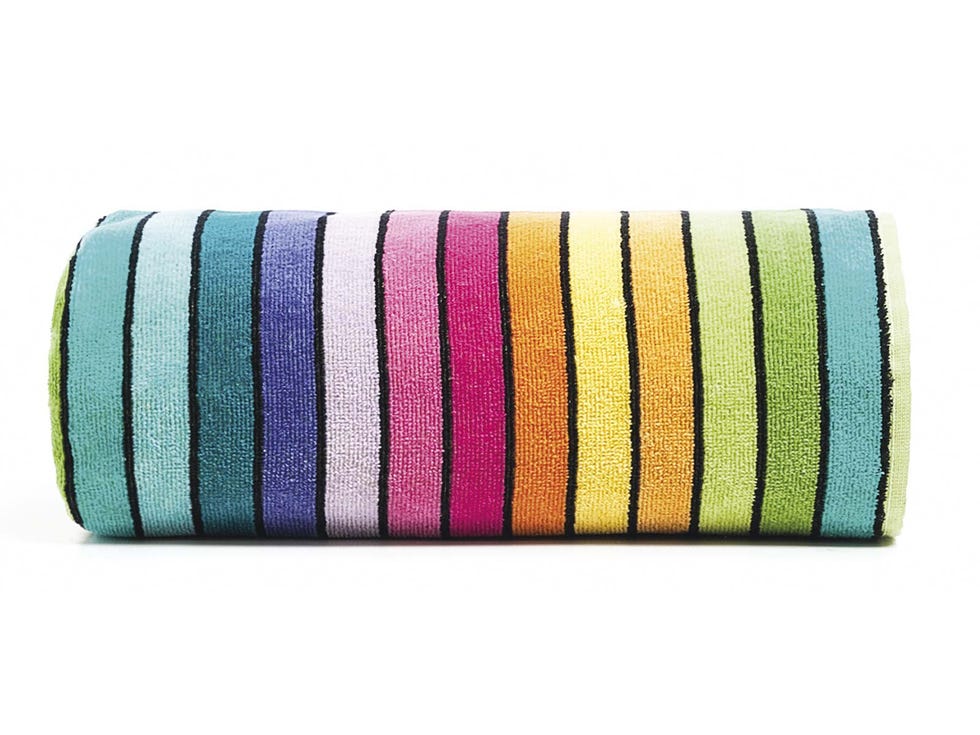 Toalla de playa a rayas de colores