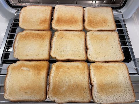 toast after toasting in toaster oven