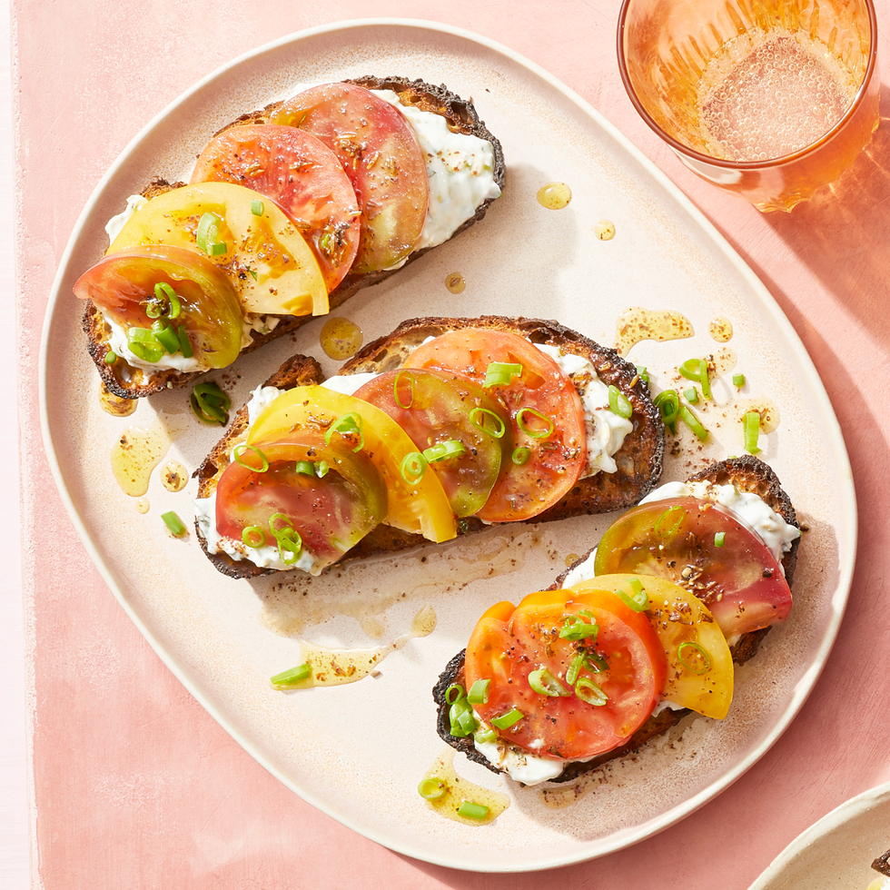 Tomato Toasts With Mint Yogurt and Sumac Vinaigrette tomato toasts with mint yogurt and sumac vinaigrette