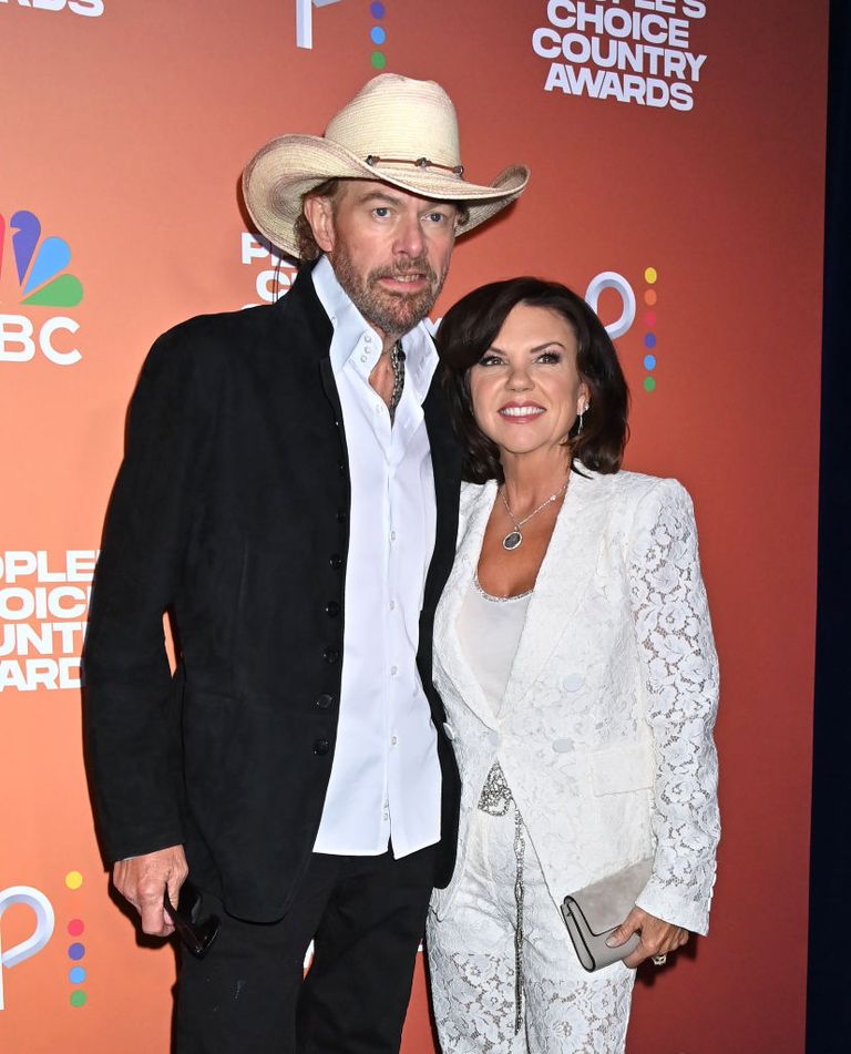 Toby Keith's Poignant PCCA Performance Had His Wife in Tears