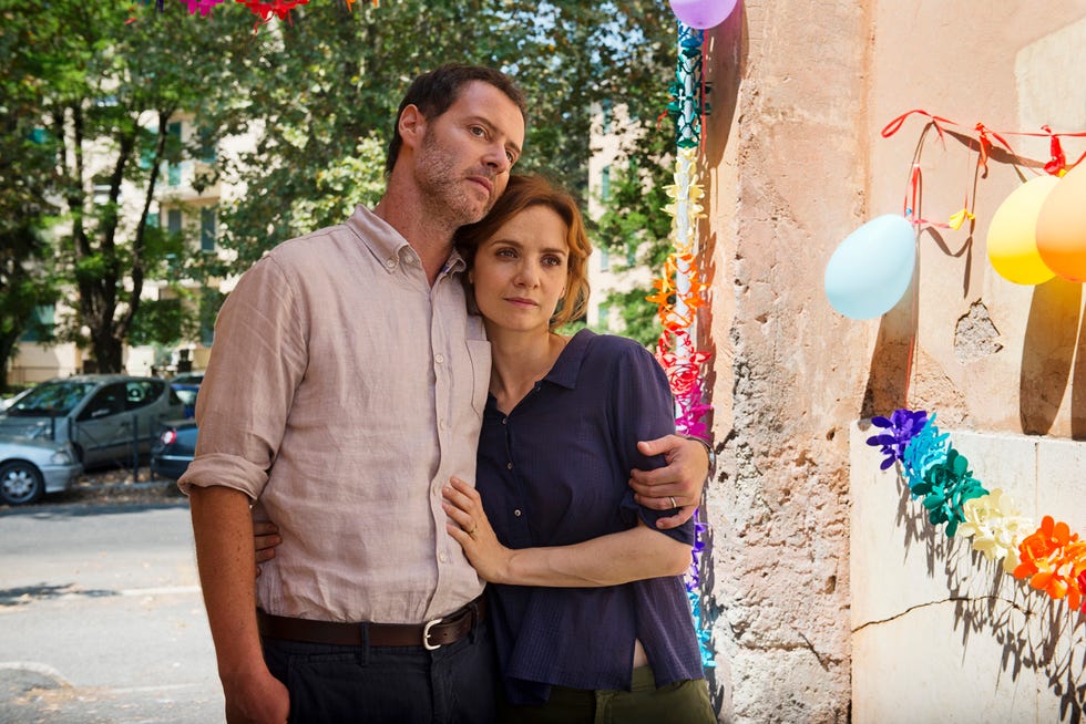 alessandro ferraro y su mujer cristina, personajes de todo puede suceder