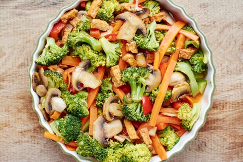 broccoli, carrot, mushroom stir fry with tofu