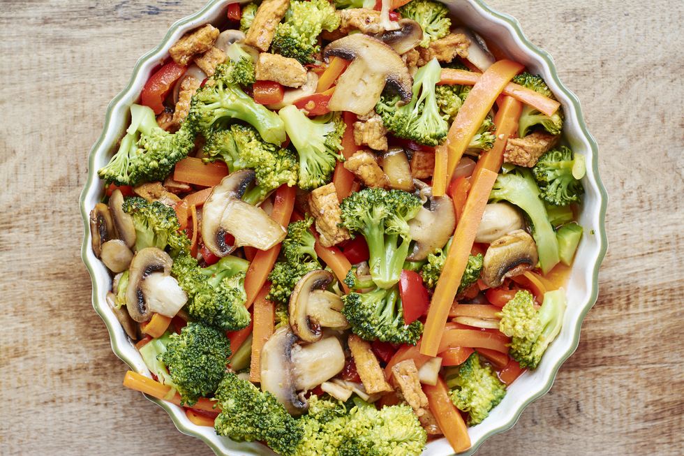 broccoli, carrot, mushroom stir fry with tofu